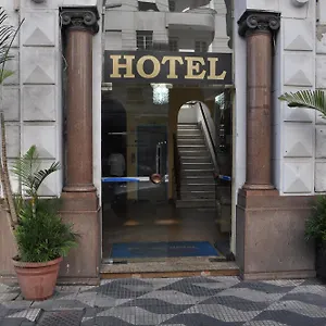 Artemis Hotel